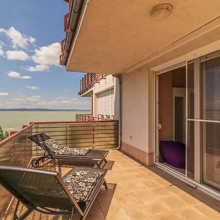 Lakeside Panorama Penthouse W Jacuzzi & Ac By Nw * Siofok