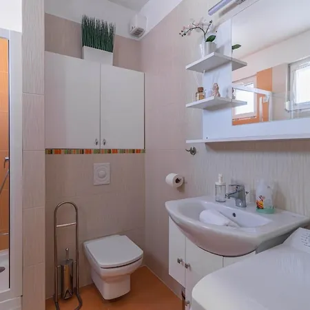 Lakeside Panorama Penthouse W Jacuzzi & Ac By Nw Διαμέρισμα *