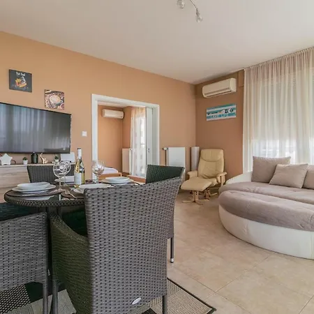 Lakeside Panorama Penthouse W Jacuzzi & Ac By Nw Διαμέρισμα